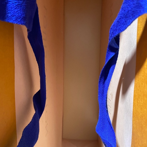 Authentic Louis Vuitton shopping bag - Picture 4 of 4